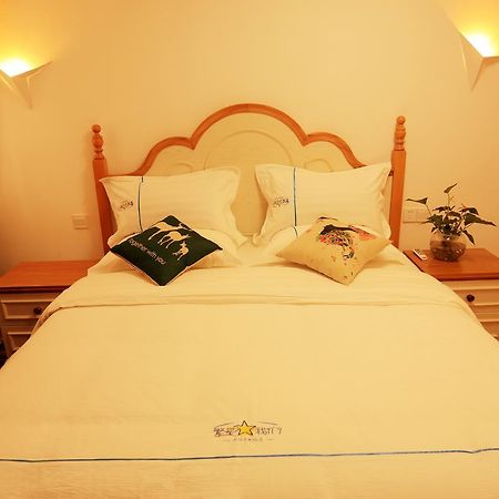 Infinite Stars Us Youth Hostel Чънду Екстериор снимка