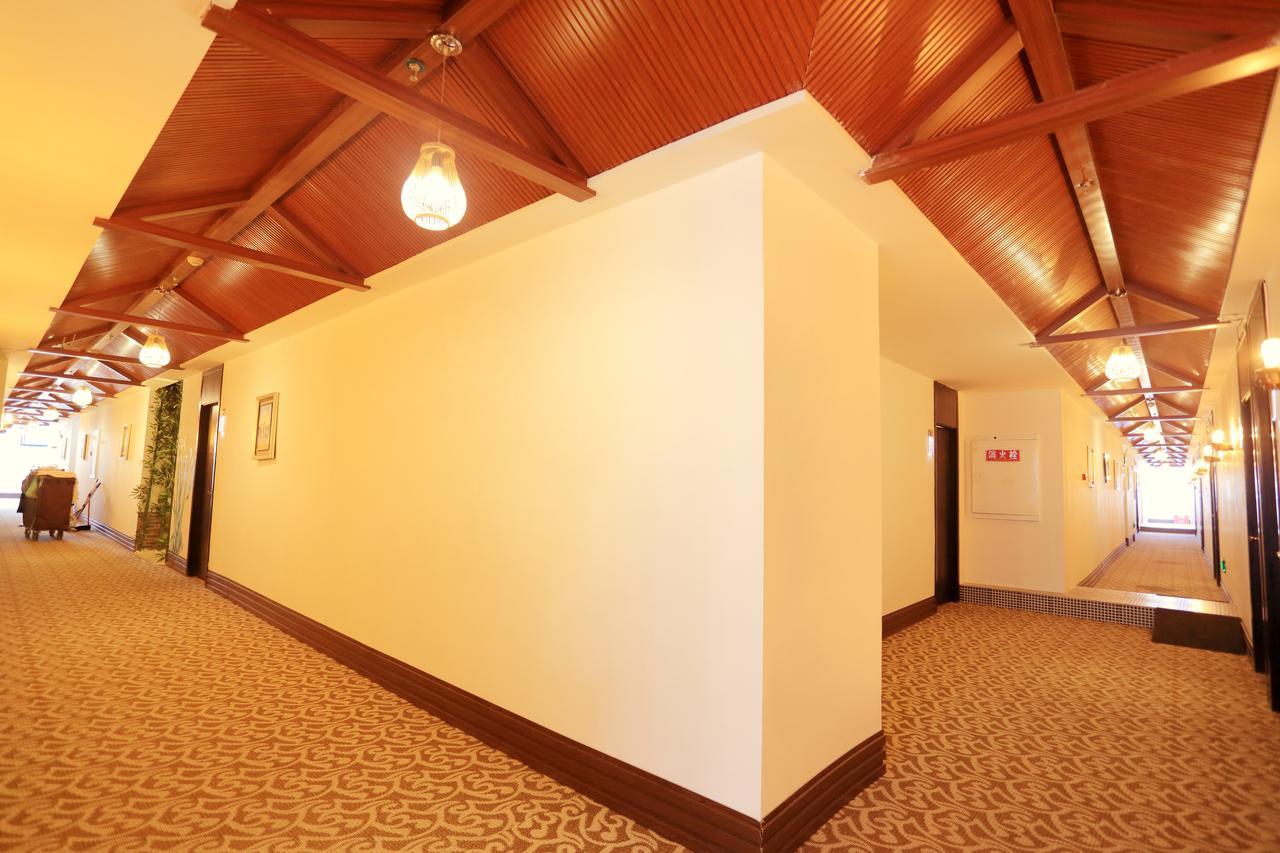 Infinite Stars Us Youth Hostel Чънду Екстериор снимка