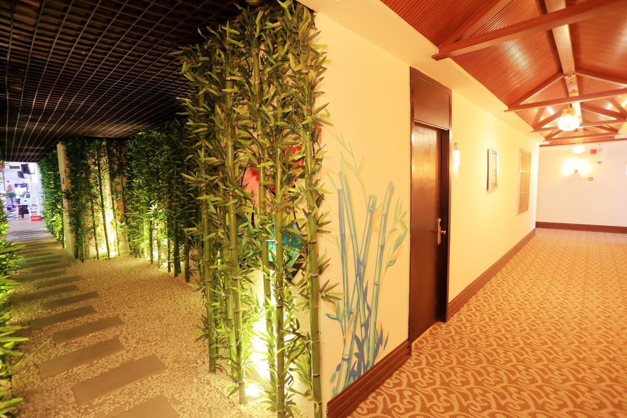 Infinite Stars Us Youth Hostel Чънду Екстериор снимка
