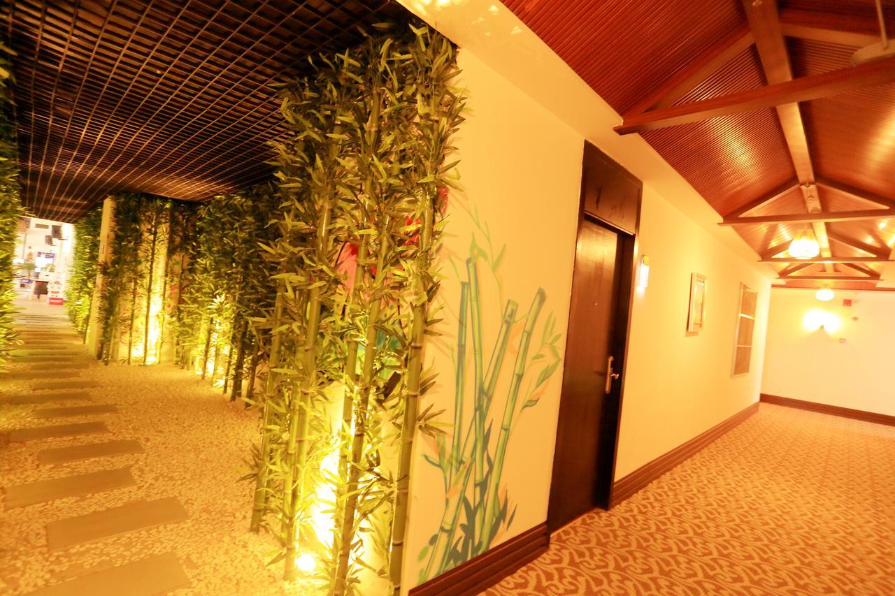 Infinite Stars Us Youth Hostel Чънду Екстериор снимка