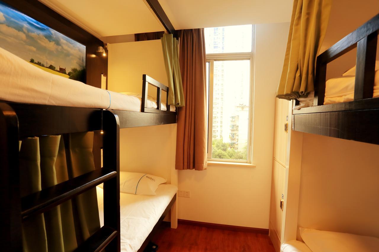 Infinite Stars Us Youth Hostel Чънду Екстериор снимка